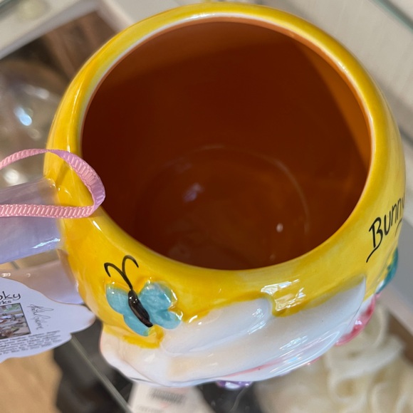Easter Blue Sky Clayworks Easter Bunny Kisses Yellow Ceramic coffee Mug NWT - Picture 4 of 4